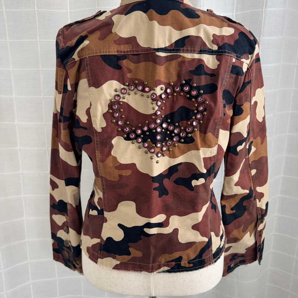 Ivy Jane Y2K Brown Camo Utility Jacket Pink Jeweled Heart Accent Button